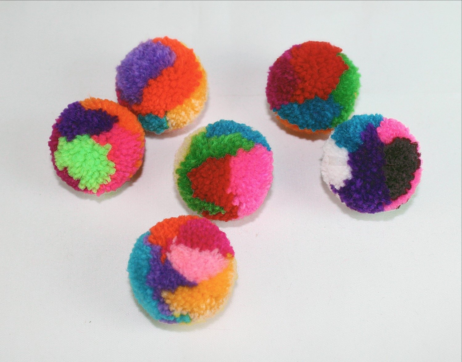 POM POM CAT BALLS CAT TOY-Four Muddy Paws